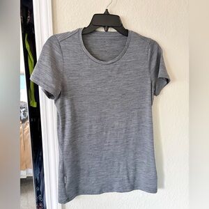 Women's Icebreaker Merino Wool Tech-Lite Short-Sleeve Top/Shirt - M - Base Layer